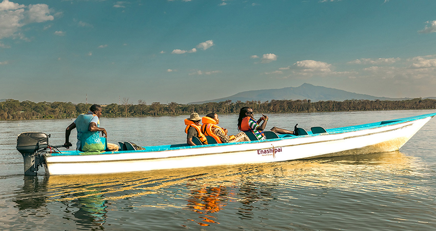 5-days-lake-nakuru-bogoria-lake-naivasha-masai-mara-family-safari-1